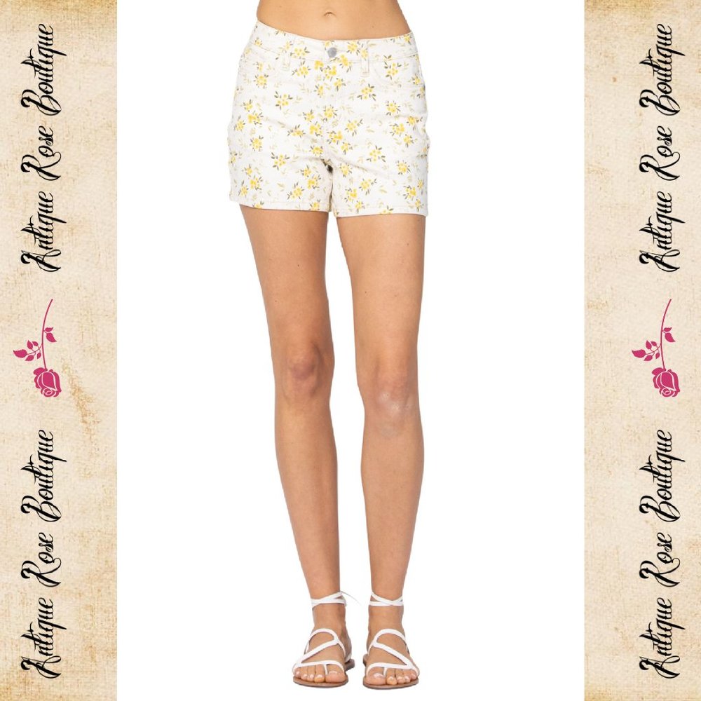 🌹 Judy Blue Flower Print Mid-Rise Shorts